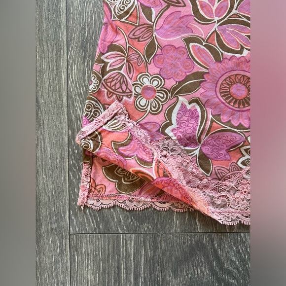 Express design studio pink floral cami w lace trim and bead embellishments. Sz S - Picture 3 of 7